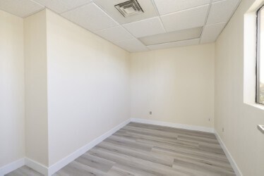 More Photos Of 2820 E Flamingo Rd, Las Vegas Unknown For Lease