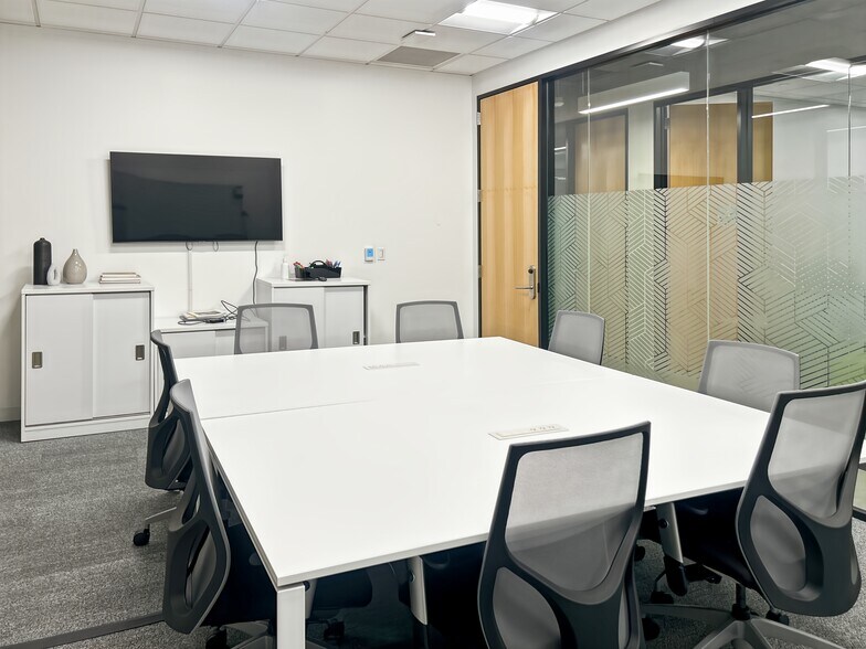 More Photos Of 1201 2nd Ave, Seattle Coworking Space