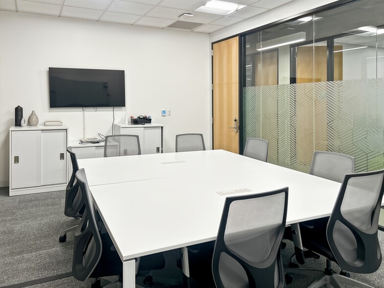 More Photos Of 1201 2nd Ave, Seattle Coworking Space