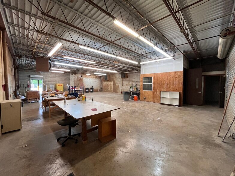 More Photos Of 4913 College Park Dr, Deer Park Industrial For Sale