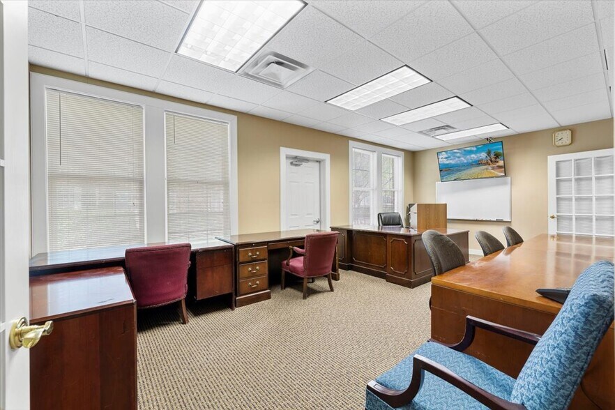 More Photos Of 11533 Nuckols Rd, Glen Allen Medical For Sale