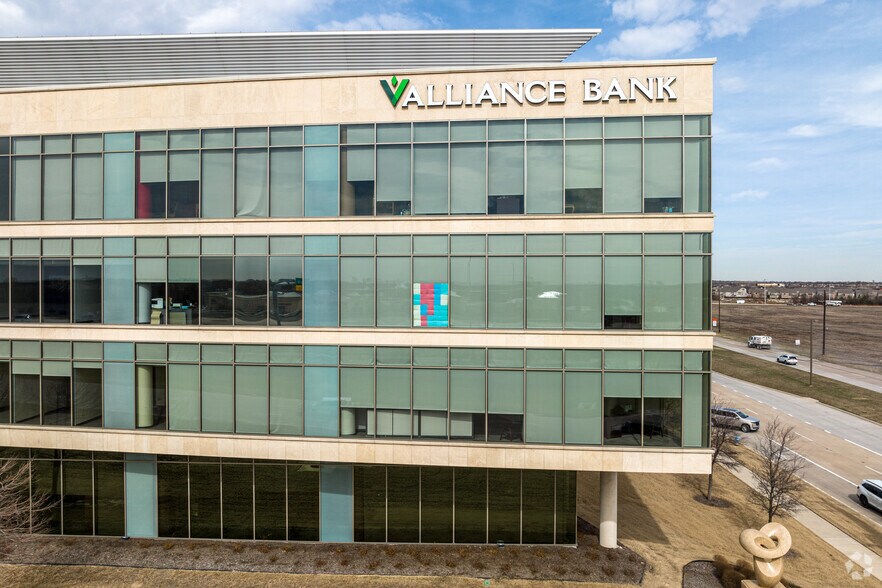 More Photos Of 5900 S Lake Forest Dr, McKinney Office For Lease