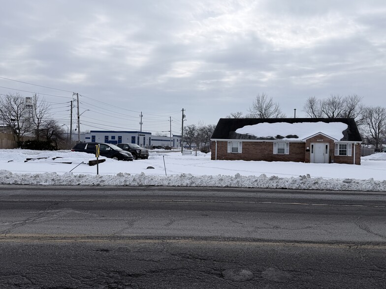 More Photos Of 4803 W 71st St, Indianapolis Medical For Sale