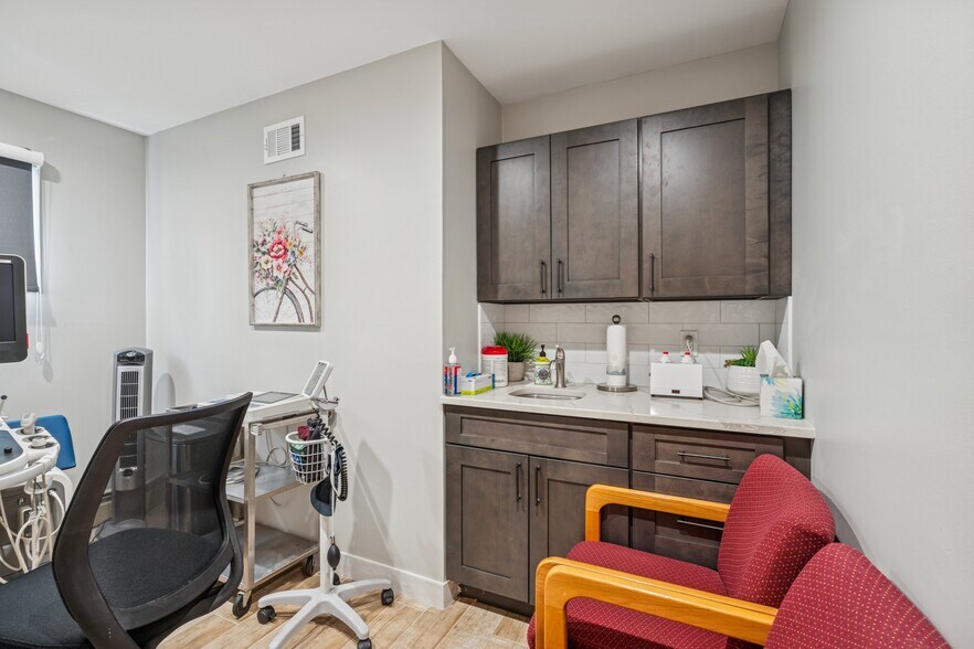 More Photos Of 69 County Road 516, Old Bridge Office For Lease