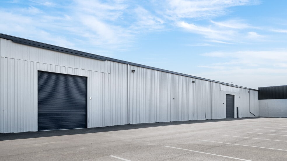 More Photos Of 2045 S Van Ness Ave, Fresno Warehouse For Lease