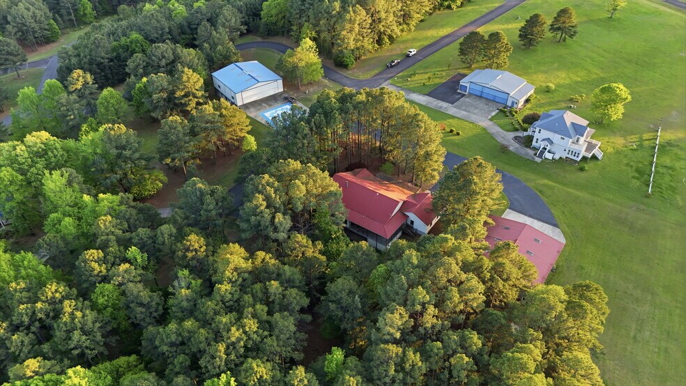 More Photos Of 267 Stinson Dr, Clinton Specialty For Sale