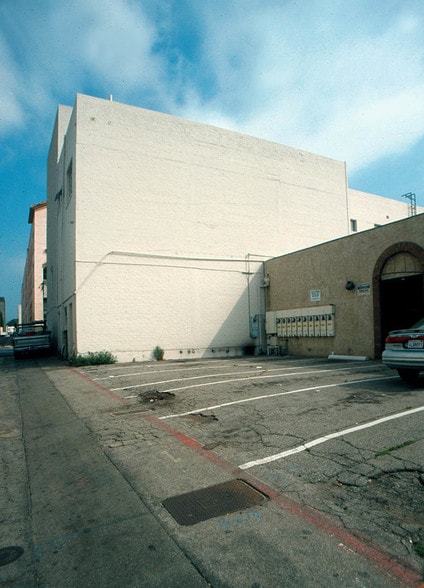 More Photos Of 9406-9424 Dayton Way, Beverly Hills Office For Lease