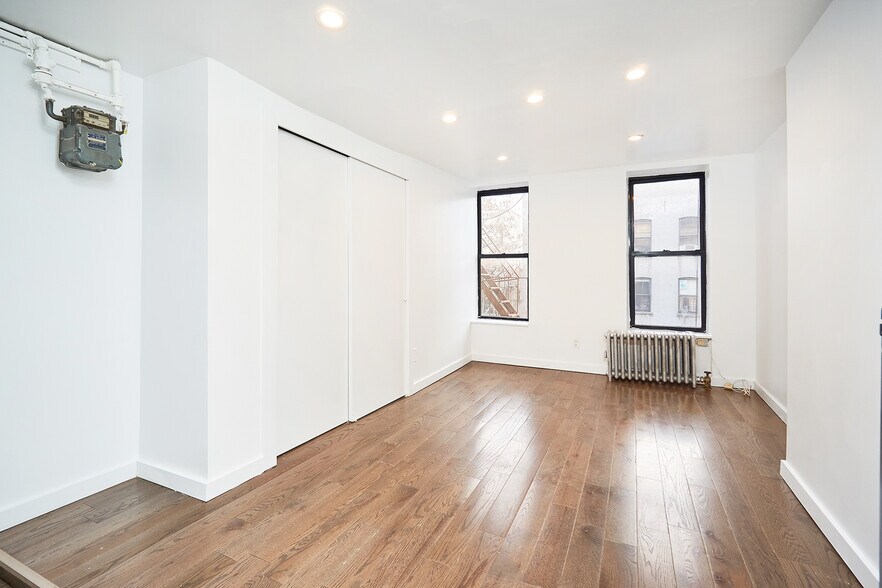 More Photos Of 534 E 14th St, New York Apartments For Sale