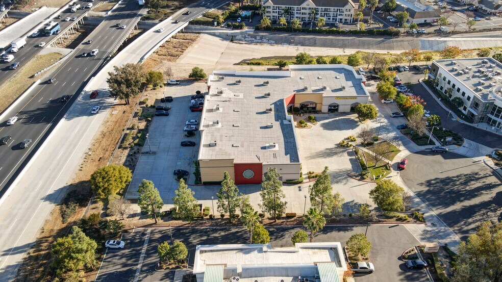 More Photos Of 27310 Madison Ave, Temecula Freestanding For Lease