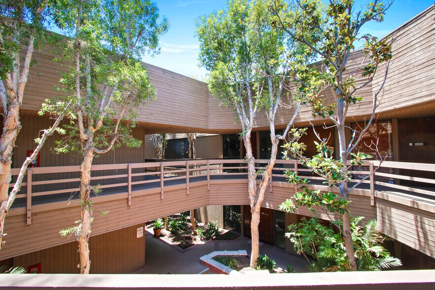 More Photos Of 17821 E 17th St, Tustin Loft Creative Space For Lease