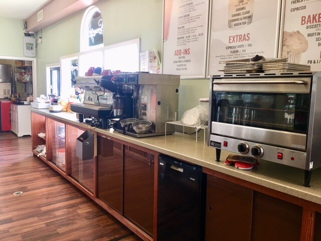 More Photos Of 1903 Grand Central Ave, Vienna General Retail For Sale