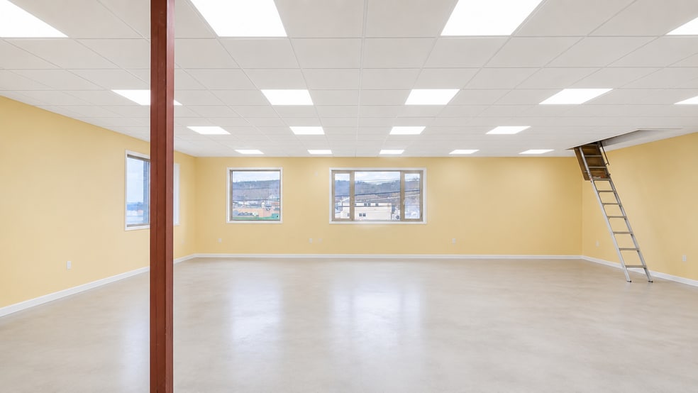 More Photos Of 454-460 W Union Ave, Bound Brook Freestanding For Sale
