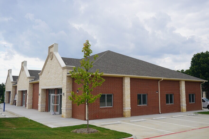 More Photos Of 1260 Flower Mound Rd, Flower Mound Storefront Retail Office For Sale