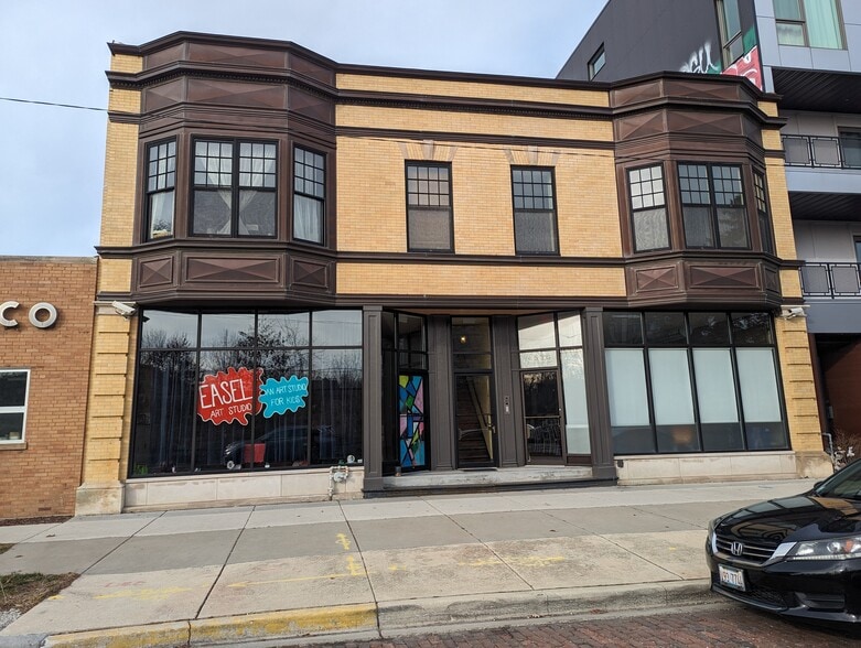 Primary Photo Of 4536 N Ravenswood Ave, Chicago Office Residential For Lease