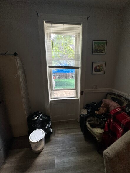 More Photos Of 902 West St, Union City Multifamily For Sale