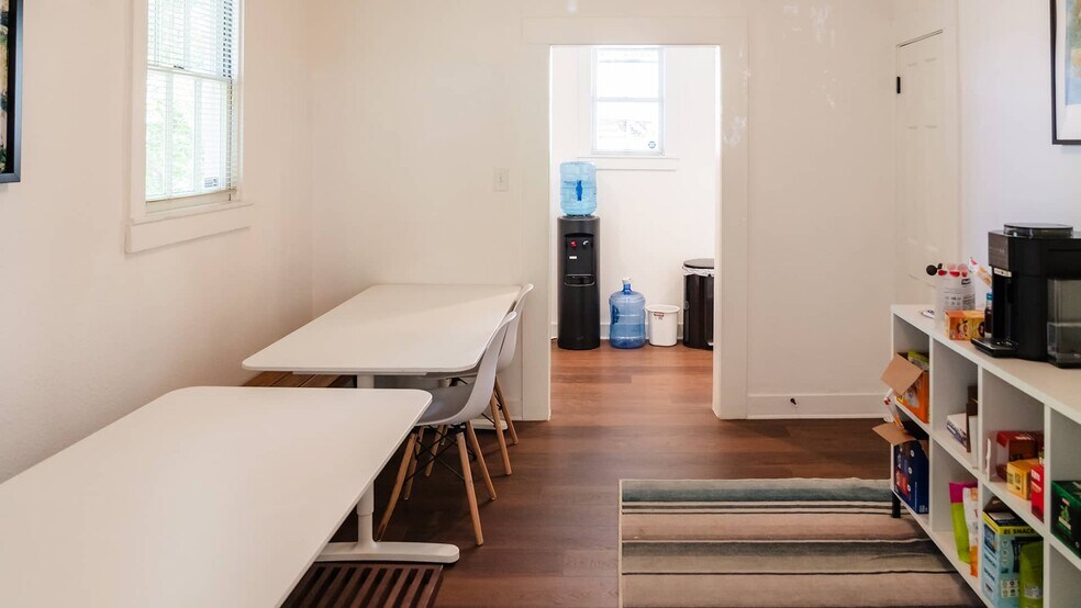 More Photos Of 603 W 18th St, Austin Office For Lease