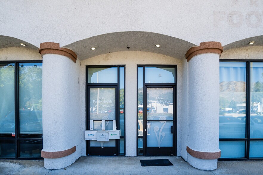 More Photos Of 200-222 E Foothill Blvd, Arcadia Storefront Retail Office For Sale