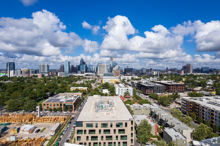 More Photos Of 1600 E 4th St, Austin Office For Lease