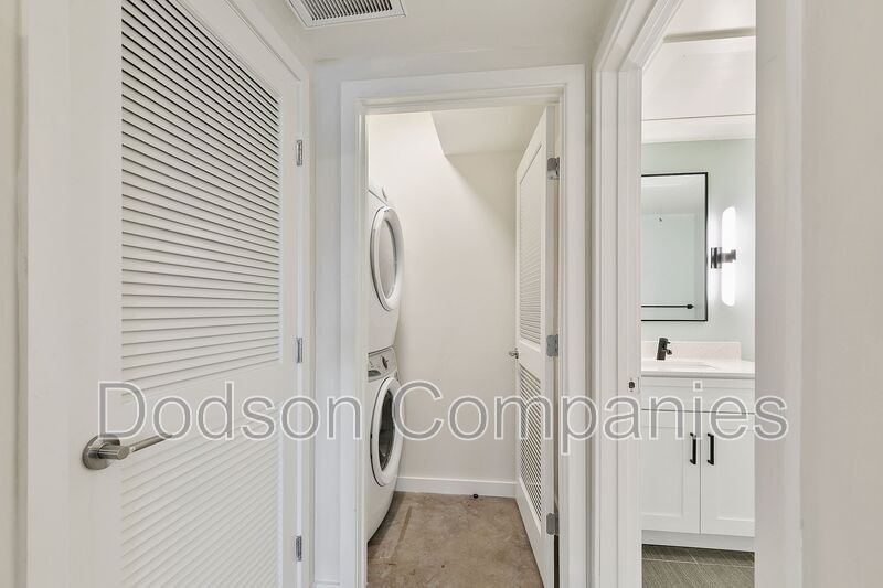 More Photos Of 5047 Forest Hill Ave, Richmond Apartments For Lease