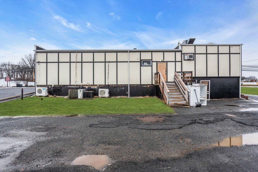 More Photos Of 392 Rt-34, Matawan Restaurant For Sale
