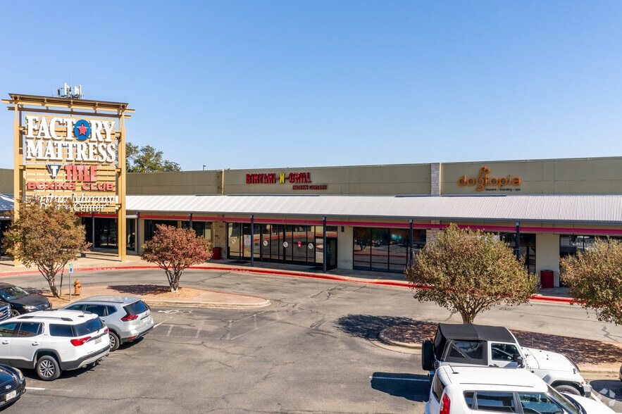 More Photos Of 13945 Research Blvd, Austin Unknown For Lease