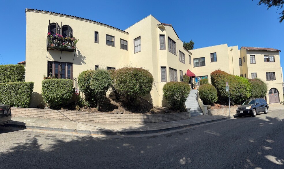 More Photos Of 3505 Kempton Way, Oakland Apartments For Sale