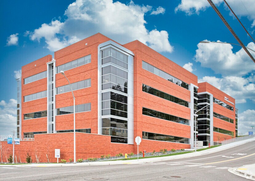 More Photos Of 1450 5th St SE, Puyallup Medical For Lease