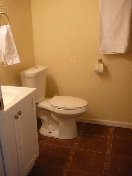 More Photos Of 128 S Main St, Holly Hotel For Sale