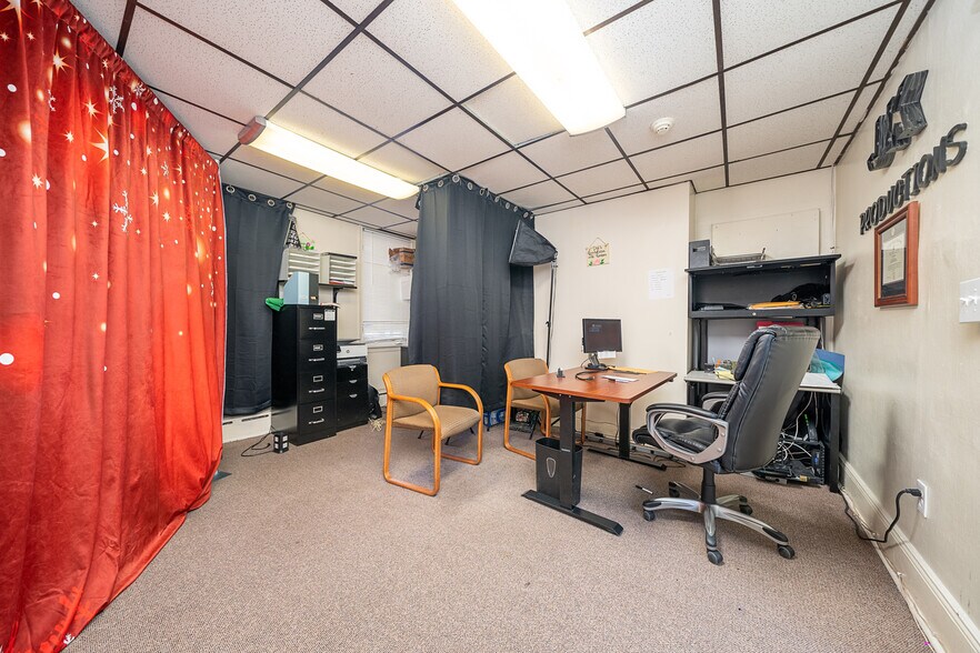 More Photos Of 505 48th St, Union City Office For Lease
