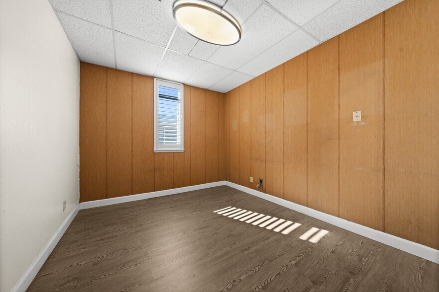 More Photos Of 2089 Vale Rd, San Pablo Office For Sale