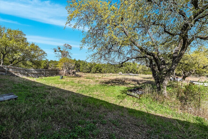 More Photos Of 21511 State Highway 71 W, Spicewood Light Manufacturing For Sale