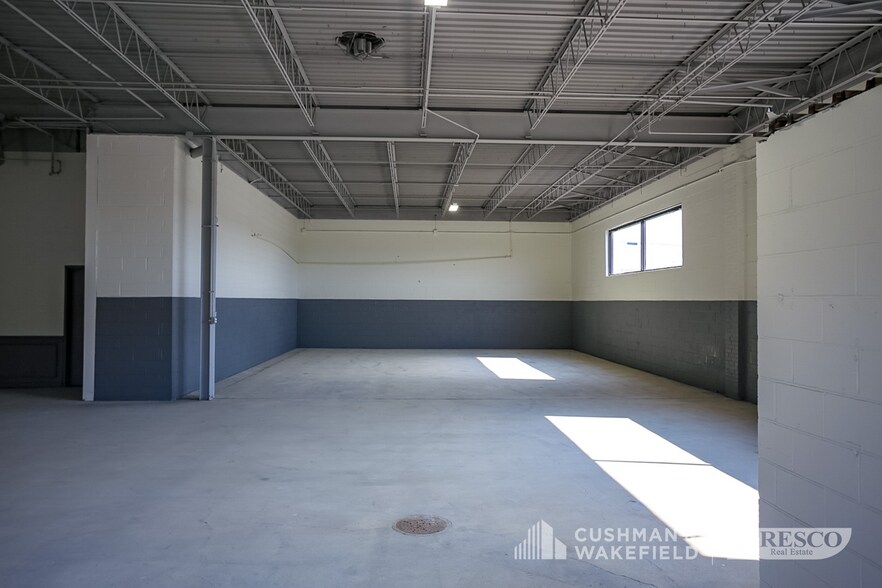 More Photos Of 20900 Miles Pky, Warrensville Heights Warehouse For Sale