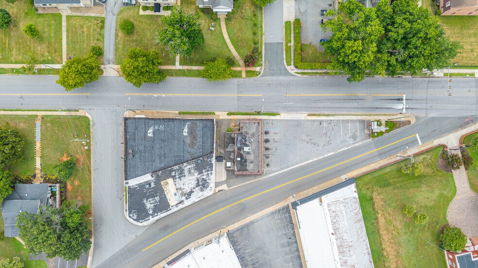 More Photos Of 3506 Memorial Ave, Lynchburg Office For Sale