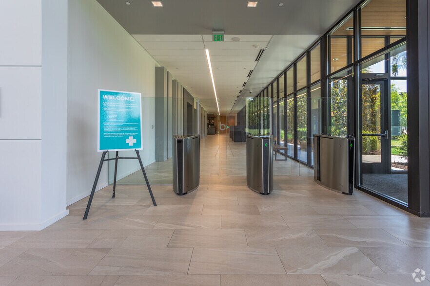 More Photos Of 65 Fairchild St, Charleston Office For Lease