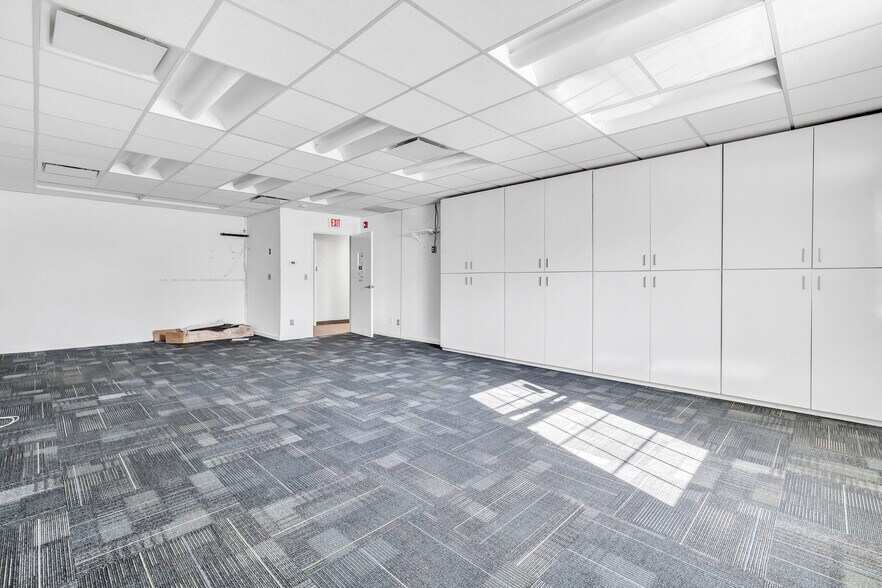 More Photos Of 450 Monroe Tpke, Monroe Unknown For Lease