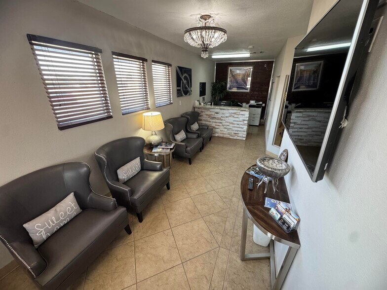 More Photos Of 1909 Indian Wells Rd, Alamogordo Loft Creative Space For Sale