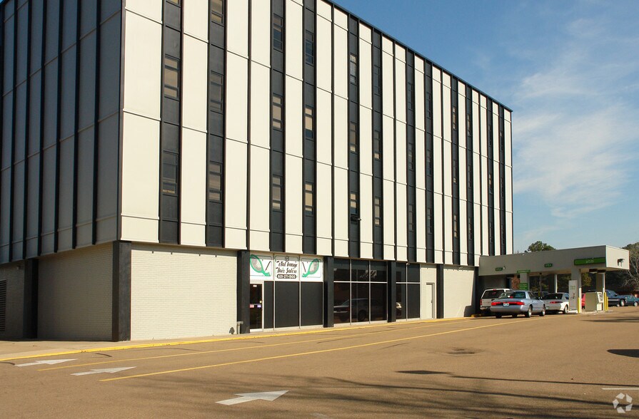 More Photos Of 1815 Hospital Dr, Jackson Medical For Sale