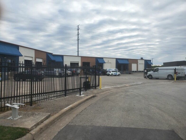 Primary Photo Of 3500 Dime Cir, Austin Warehouse For Lease