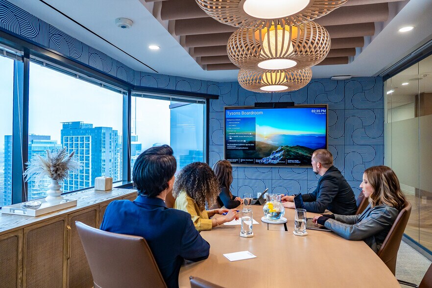 More Photos Of 1750 Tysons Blvd, McLean Coworking Space