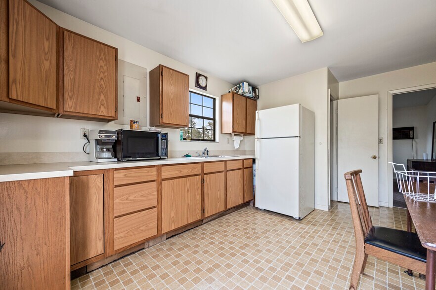 More Photos Of 1313 Irvin Ave SW, Live Oak Apartments For Sale
