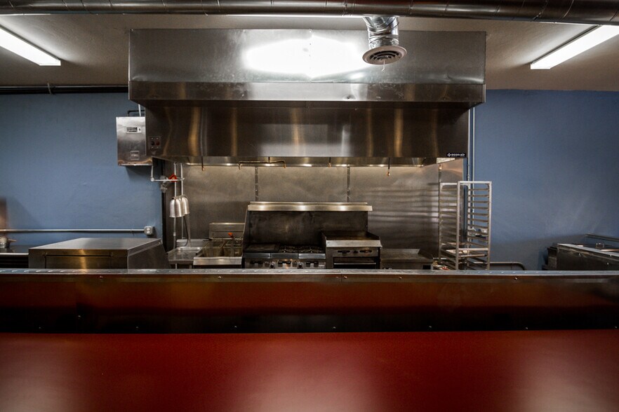 More Photos Of 6722 NW 39th Expy, Bethany Restaurant For Sale