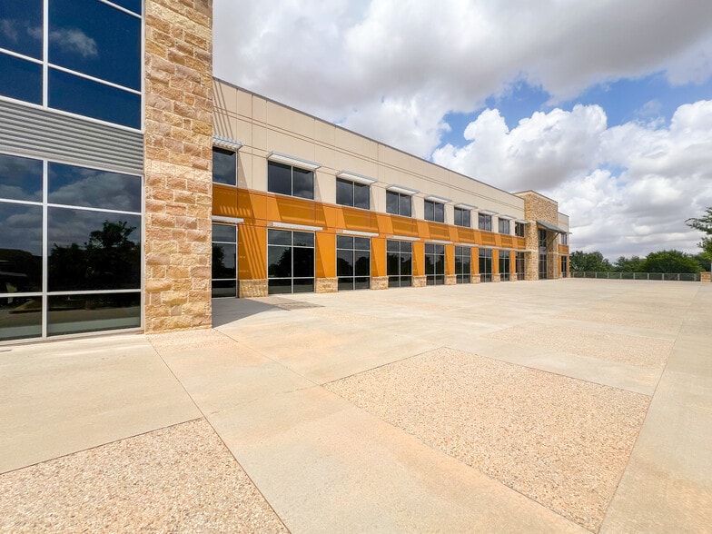 More Photos Of 6401 Holiday Hill Rd, Midland Office For Lease