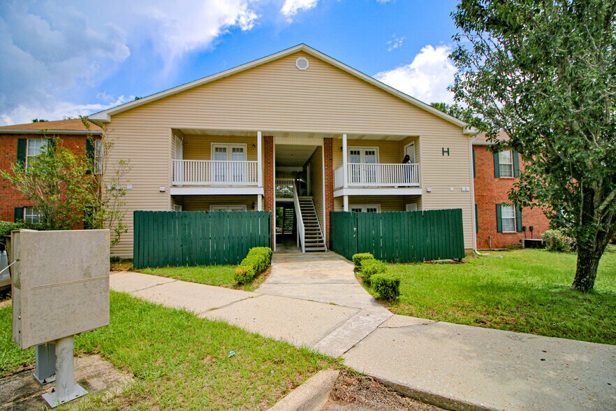 More Photos Of 2303 W Michigan Ave, Pensacola Apartments For Sale