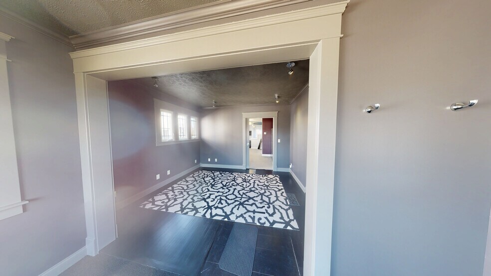 More Photos Of 611 S Capitol Ave, Lansing Office Residential For Lease