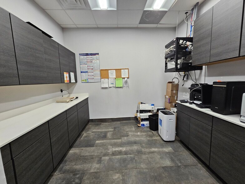 More Photos Of 51 County Road 171, Bay City Manufacturing For Sale