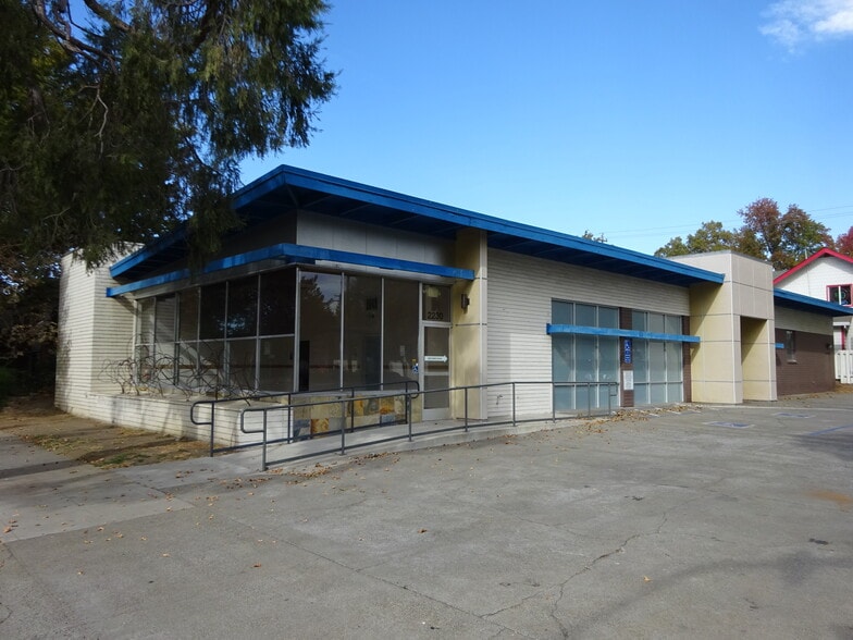 Primary Photo Of 2230 16th St, Sacramento Freestanding For Lease