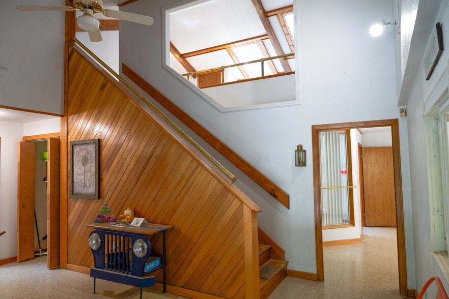 More Photos Of 737 Washington St, Pembroke Light Manufacturing For Sale