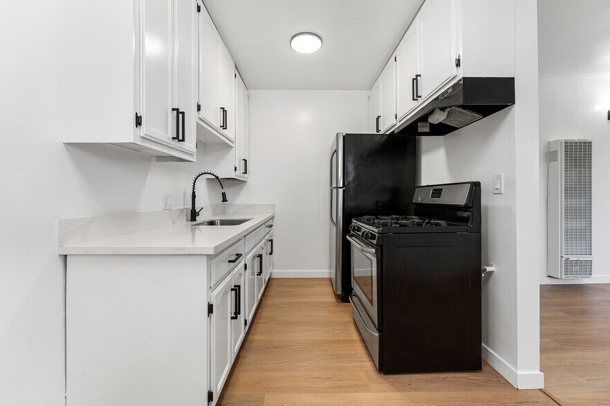 More Photos Of 252 W Elm Ave, Burbank Apartments For Sale