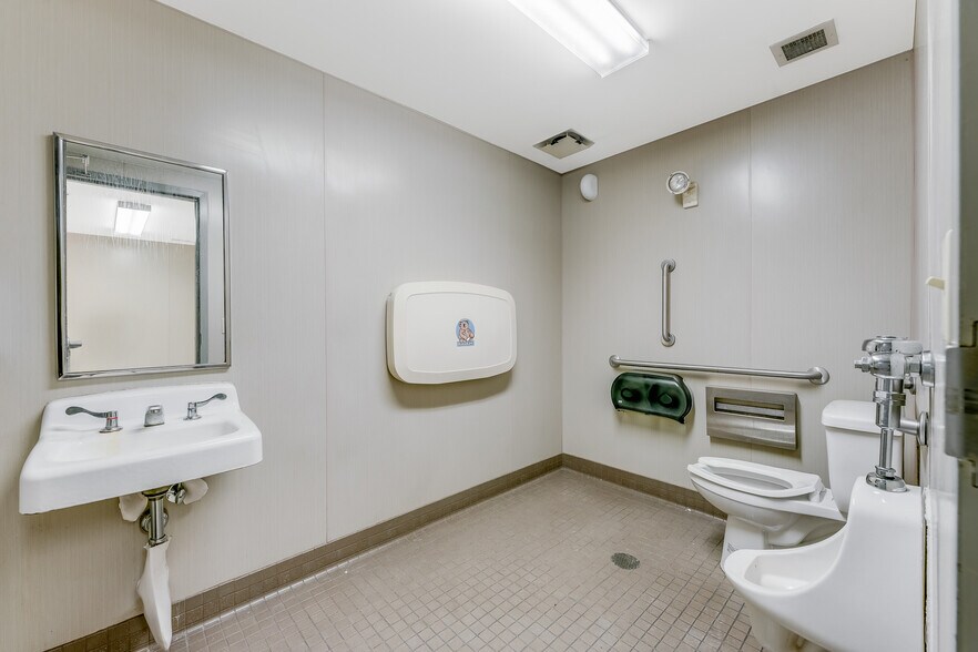 More Photos Of 19254 Seneca Trl, Marlinton Drugstore For Sale