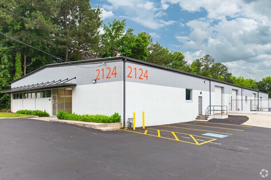 More Photos Of 2134 NW James Jackson Pky, Atlanta Unknown For Lease